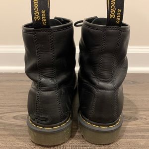Dr. Marten’s Mens AirWare Classic Boot